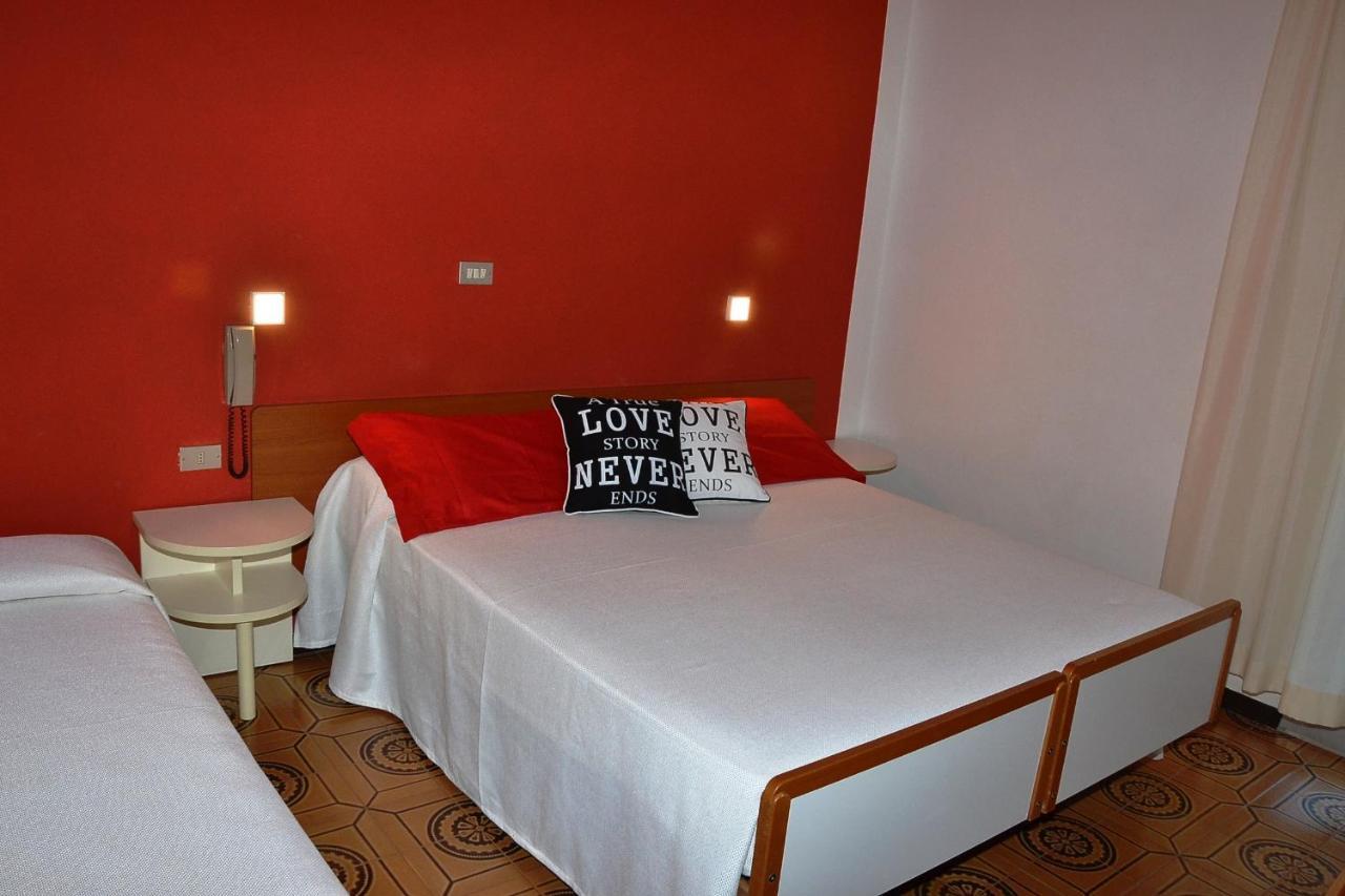 Altro Hotel بيلاريا-إيجيا مارينا المظهر الخارجي الصورة