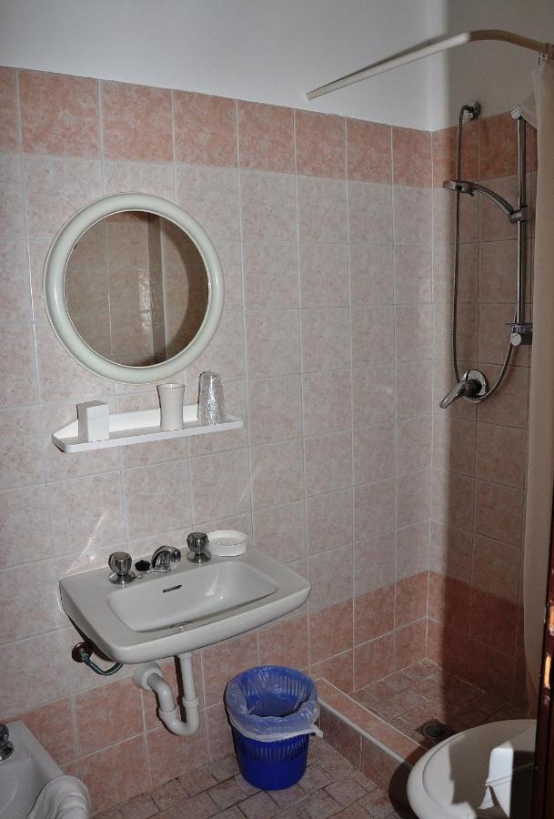 Altro Hotel بيلاريا-إيجيا مارينا المظهر الخارجي الصورة